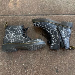 Dr Martens Skull Boot